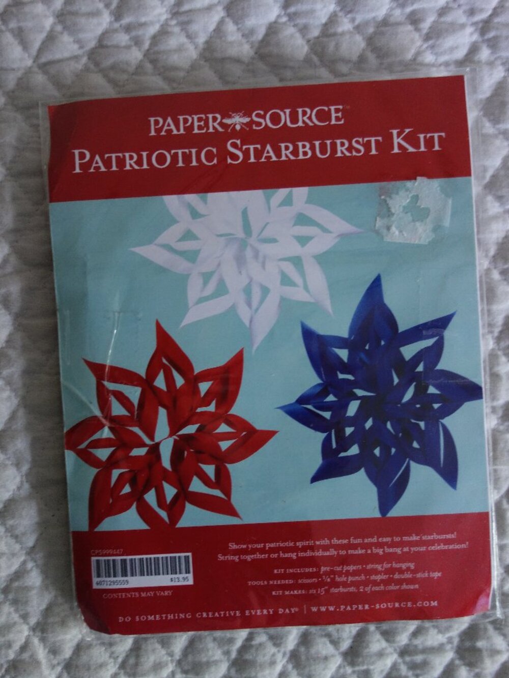 New NIP PAPER SOURCE Patriotic Starburst Kit